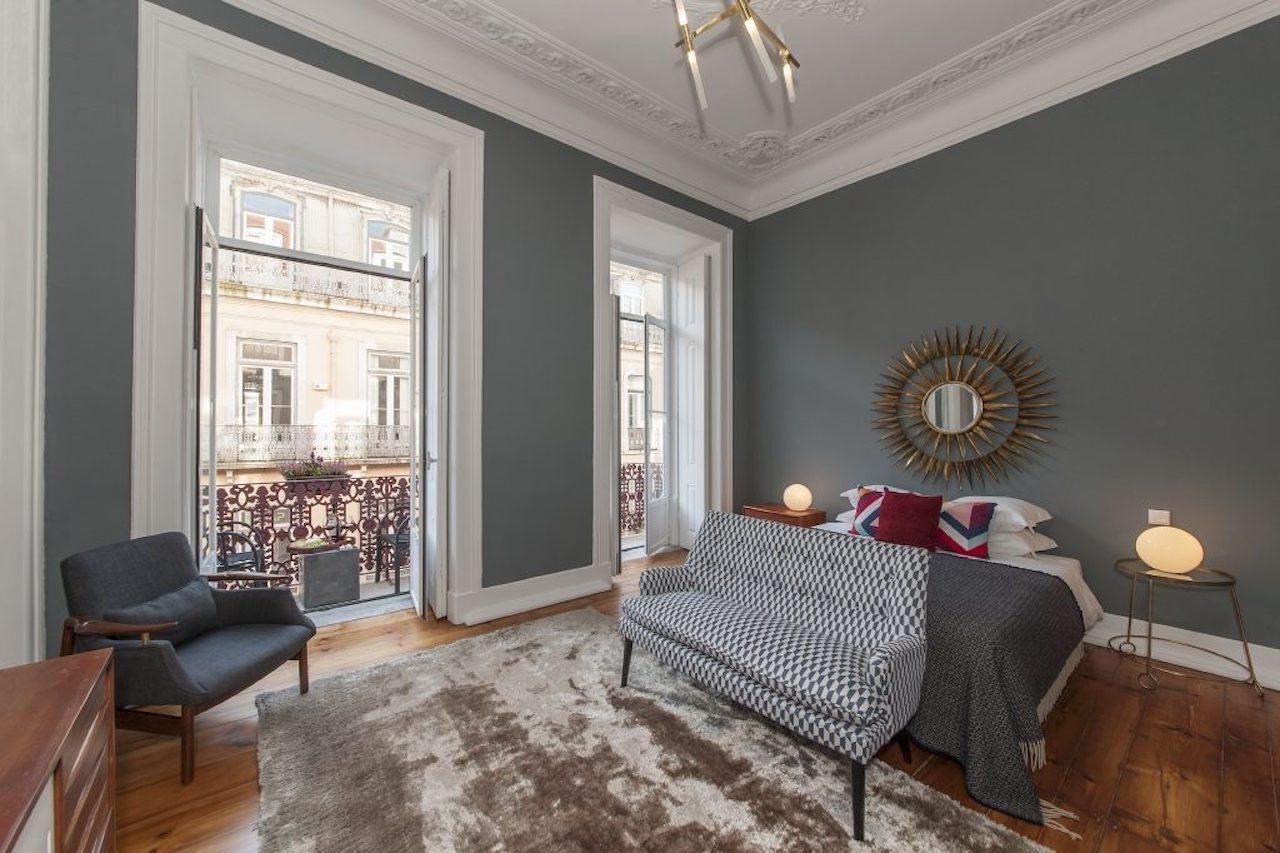 Lisbon Cheese & Wine Suites 4*