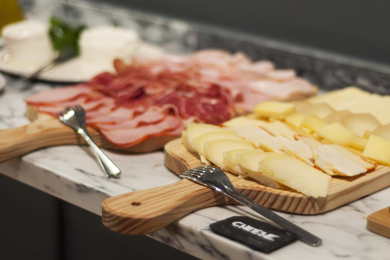 Lisbon Cheese & Wine Suites